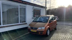 Oranje Gebruikt 2004 Fiat Idea Dynamic MPV | € 950 (Goede deal)
