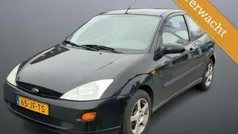 Zwart Gebruikt 2002 Ford Focus Hatchback | € 1.250 (Eerlijke prijs)