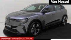 Gebruikt 2025 Renault Mégane Equilibre Hatchback | € 36.384 (Eerlijke prijs)