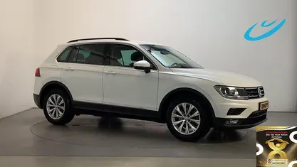 Wit Gebruikt 2019 VW Tiguan Comfortline SUV | € 21.400 (Super prijs)