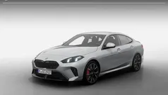 Skyscraper grey metallic (grijs metallic) Nieuw 2025 BMW 220 M Sport Coupé | € 55.216 (Super prijs)