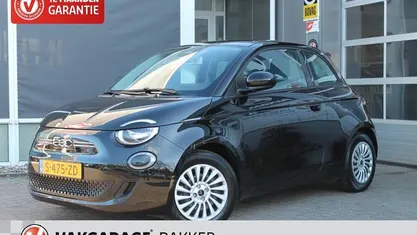 Occasion 2023 Fiat 500e Urban Hatchback | € 16.999 (Eerlijke prijs)