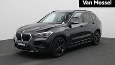 Zwart Gebruikt 2021 BMW X1 Executive SUV | € 24.900 (Eerlijke prijs)