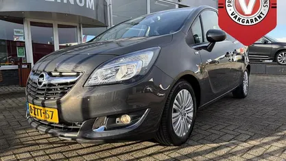 Grijs (metallic) Gebruikt 2015 Opel Meriva Cosmo MPV | € 7.900 (Eerlijke prijs)