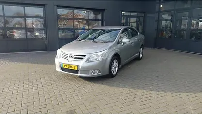 Grijs Gebruikt 2009 Toyota Avensis Business Edition Sedan | € 6.999 (Goede deal)