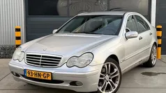 Grijs (metallic) Gebruikt 2001 Mercedes C200 Elegance Sedan | € 2.199 (Goede deal)