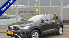 Gebruikt 2022 VW T-Roc Life SUV | € 26.950 (Eerlijke prijs)