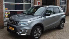 Grijs Gebruikt 2022 Suzuki Vitara SUV | € 25.149 (Eerlijke prijs)
