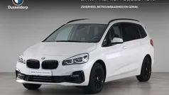 Wit Gebruikt 2022 BMW 216 Sport Line Stationwagen | € 17.750 (Super prijs)