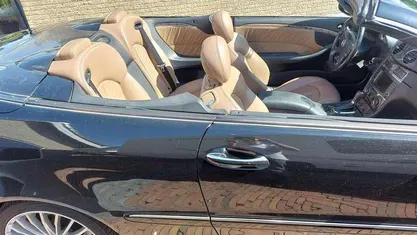 Zwart Gebruikt 2008 Mercedes CLK280 Elegance Cabriolet | € 6.750 (Eerlijke prijs)