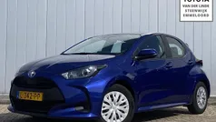 Blauw Gebruikt 2021 Toyota Yaris Hybrid Active Hatchback | € 19.400 (Eerlijke prijs)