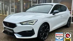 Wit (metallic) Gebruikt 2022 Cupra Leon Hatchback | € 23.800 (Eerlijke prijs)