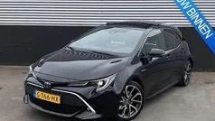 Zwart Gebruikt 2019 Toyota Corolla Premium Hatchback | € 24.750 (Eerlijke prijs)