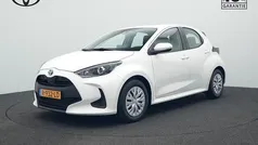 Wit Gebruikt 2022 Toyota Yaris Active Hatchback | € 21.980 (Eerlijke prijs)