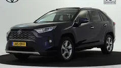 Blauw (metallic) Gebruikt 2020 Toyota RAV4 Hybrid Executive SUV | € 33.445 (Eerlijke prijs)