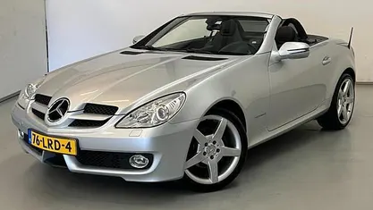 Grijs, metallic lak Occasion 2009 Mercedes SLK200 AMG Cabriolet | € 9.250 (Eerlijke prijs)