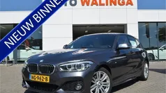Grijs, metallic lak Gebruikt 2017 BMW 118 Executive Hatchback | € 13.900 (Eerlijke prijs)