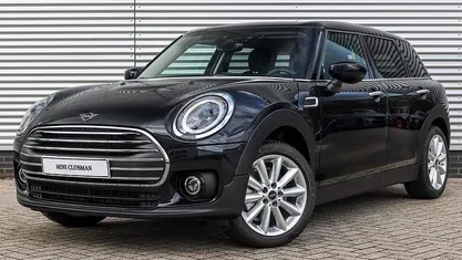 Zwart Occasion 2023 Mini Cooper Clubman Comfort Stationwagen | € 27.950 (Eerlijke prijs)