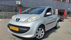 Grijs Gebruikt 2008 Peugeot 107 Hatchback | € 1.999 (Eerlijke prijs)