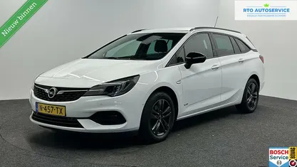 Wit Occasion 2022 Opel Astra Design & Tech Stationwagen | € 13.500 (Eerlijke prijs)