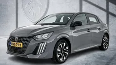Grijs Gebruikt 2024 Peugeot 208 Allure Hatchback | € 21.390 (Eerlijke prijs)