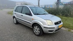 Gebruikt 2003 Ford Fusion MPV | € 1.749 (Eerlijke prijs)