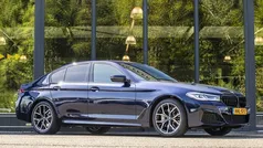 Blauw Gebruikt 2022 BMW 545e Sedan | € 49.950 (Eerlijke prijs)