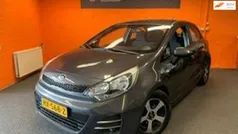 Grijs Gebruikt 2016 Kia Rio Comfort Hatchback | € 6.950 (Goede deal)
