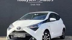 Wit Gebruikt 2020 Toyota Aygo X-play Hatchback | € 12.450 (Eerlijke prijs)