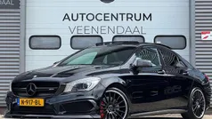 Zwart, metallic lak Gebruikt 2015 Mercedes CLA45 AMG AMG Sedan | € 26.950 (Goede deal)