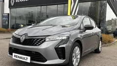 Grijs Gebruikt 2025 Renault Clio V Evolution Hatchback | € 20.495 (Eerlijke prijs)