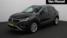 Zwart Gebruikt 2024 VW T-Roc Edition SUV | € 27.900 (Goede deal)
