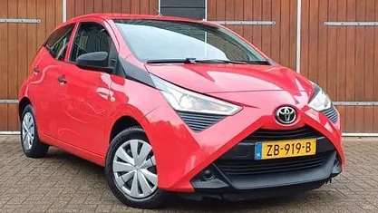 Rood Gebruikt 2019 Toyota Aygo Hatchback | € 6.950 (Goede deal)