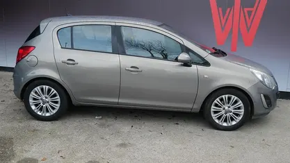 Bruin Gebruikt 2014 Opel Corsa Cosmo Hatchback | € 6.690 (Eerlijke prijs)