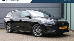 Zwart Gebruikt 2023 Ford Focus ST-Line X Stationwagen | € 25.400 (Eerlijke prijs)