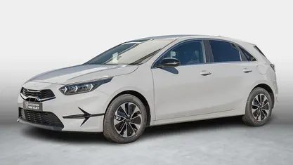 Gebruikt 2025 Kia Ceed GT-Line Hatchback | € 30.490 (Eerlijke prijs)
