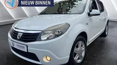 Wit Gebruikt 2011 Dacia Sandero Hatchback | € 3.990 (Eerlijke prijs)