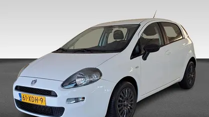 Wit Gebruikt 2012 Fiat Punto Easy Hatchback | € 5.965 (Eerlijke prijs)