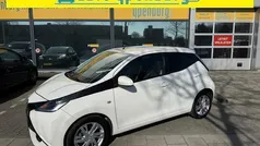 Wit Gebruikt 2017 Toyota Aygo Sport Hatchback | € 7.950 (Eerlijke prijs)