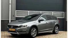 Grijs Gebruikt 2016 Volvo V60 CC Summum Stationwagen | € 10.450 (Super prijs)