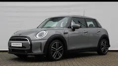 Gebruikt 2023 Mini Cooper Essential Hatchback | € 26.745 (Eerlijke prijs)