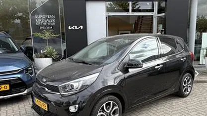 Occasion Kia Picanto Plus 67 PK (49 kW) 2021 Zwart (metallic) Hatchback
