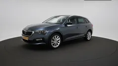 Grijs Gebruikt 2022 Skoda Scala Business Line Hatchback | € 19.949 (Eerlijke prijs)
