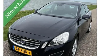 Occasion Volvo S60 Kinetic 150 PK (110 kW) 2011 Zwart Sedan