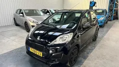 Zwart Gebruikt 2013 Peugeot 107 Access Hatchback | € 3.950 (Eerlijke prijs)