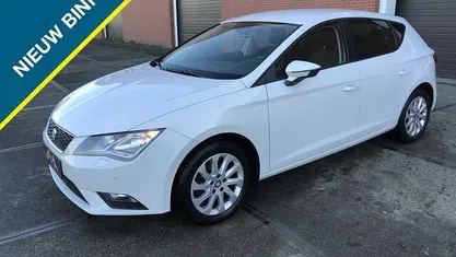 Gebruikt 2015 Seat Leon Style Hatchback | € 9.799 (Eerlijke prijs)