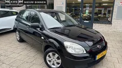 Zwart Gebruikt 2009 Kia Rio Hatchback | € 2.750 (Eerlijke prijs)