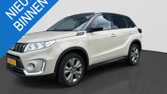 Bruin Gebruikt 2020 Suzuki Vitara SUV | € 19.950 (Eerlijke prijs)