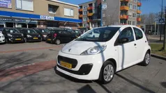 Wit Gebruikt 2013 Peugeot 107 Access Hatchback | € 3.750 (Eerlijke prijs)