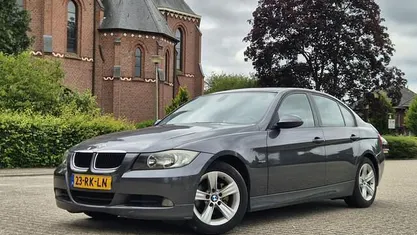 Gebruikt 2005 BMW 320 Sedan | € 2.299 (Eerlijke prijs)